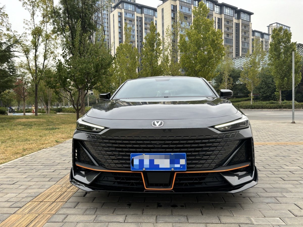 長安 長安UNI-V  2022款 1.5T 運動版圖片