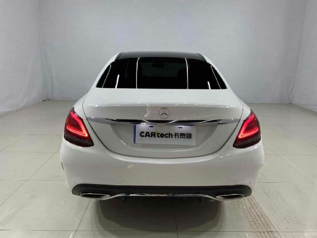 奔馳 奔馳A級  2019款  A 220 L 4MATIC 運動轎車圖片