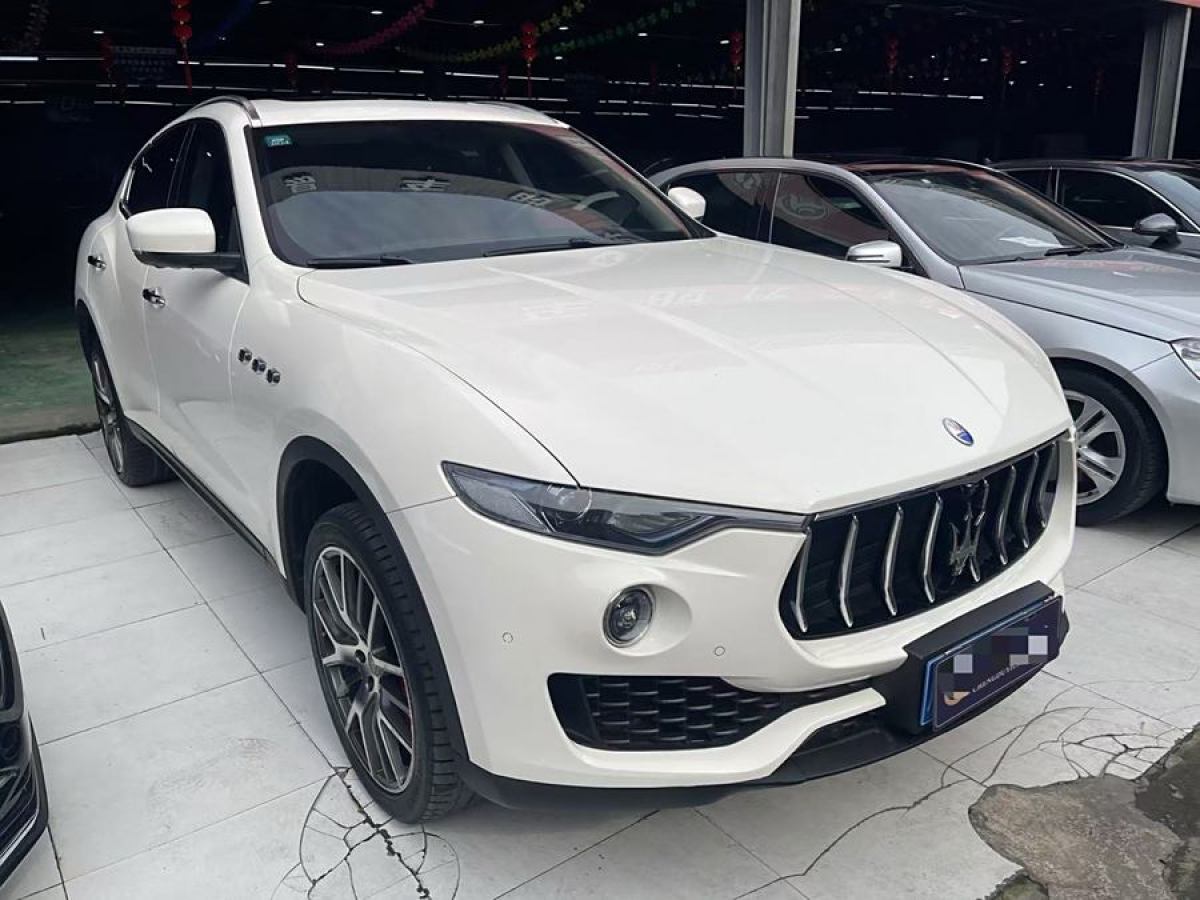 瑪莎拉蒂 Levante  2019款 3.0T 350Hp 標(biāo)準(zhǔn)版 國(guó)VI圖片