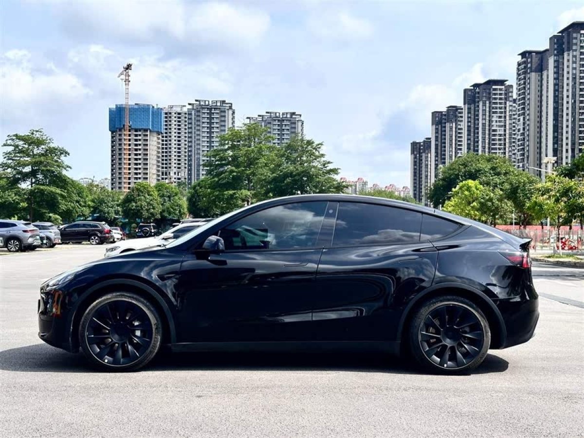 特斯拉 Model Y  2022款 改款 后輪驅(qū)動(dòng)版圖片