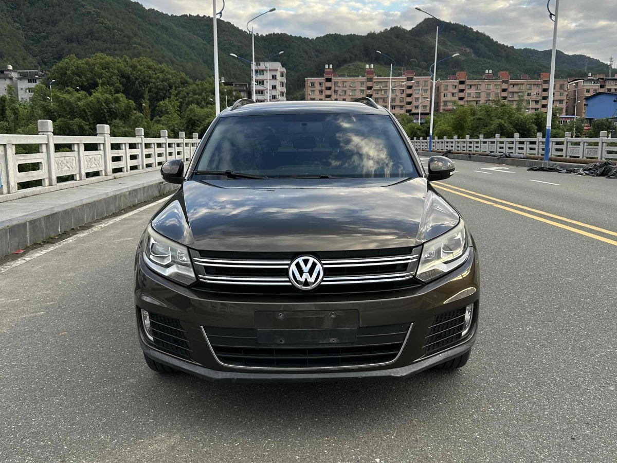 大眾 途觀  2013款 1.8TSI 自動(dòng)四驅(qū)舒適版圖片