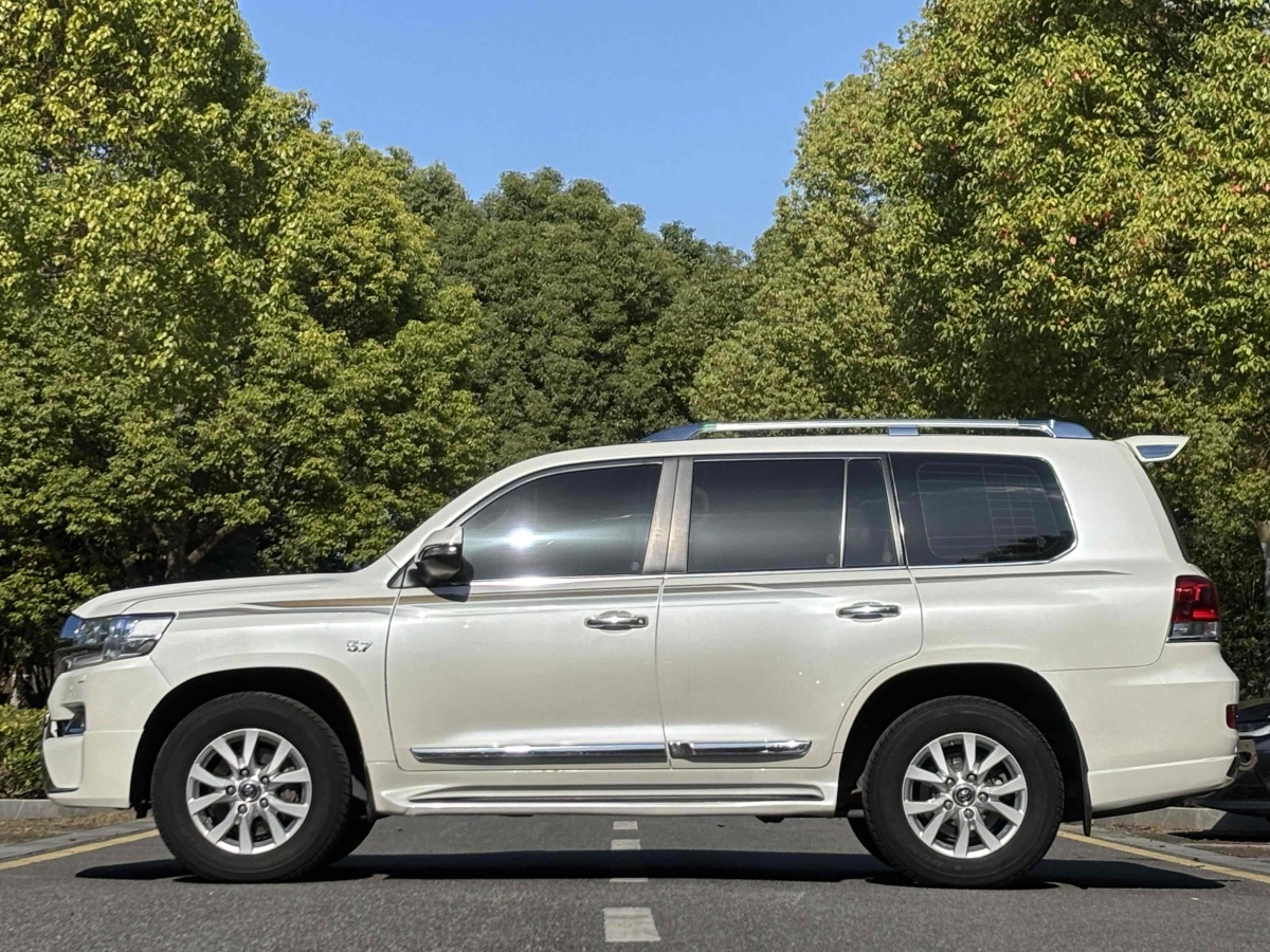 豐田 蘭德酷路澤  2018款 5.7L VX-R 12氣 底升(中東版)圖片