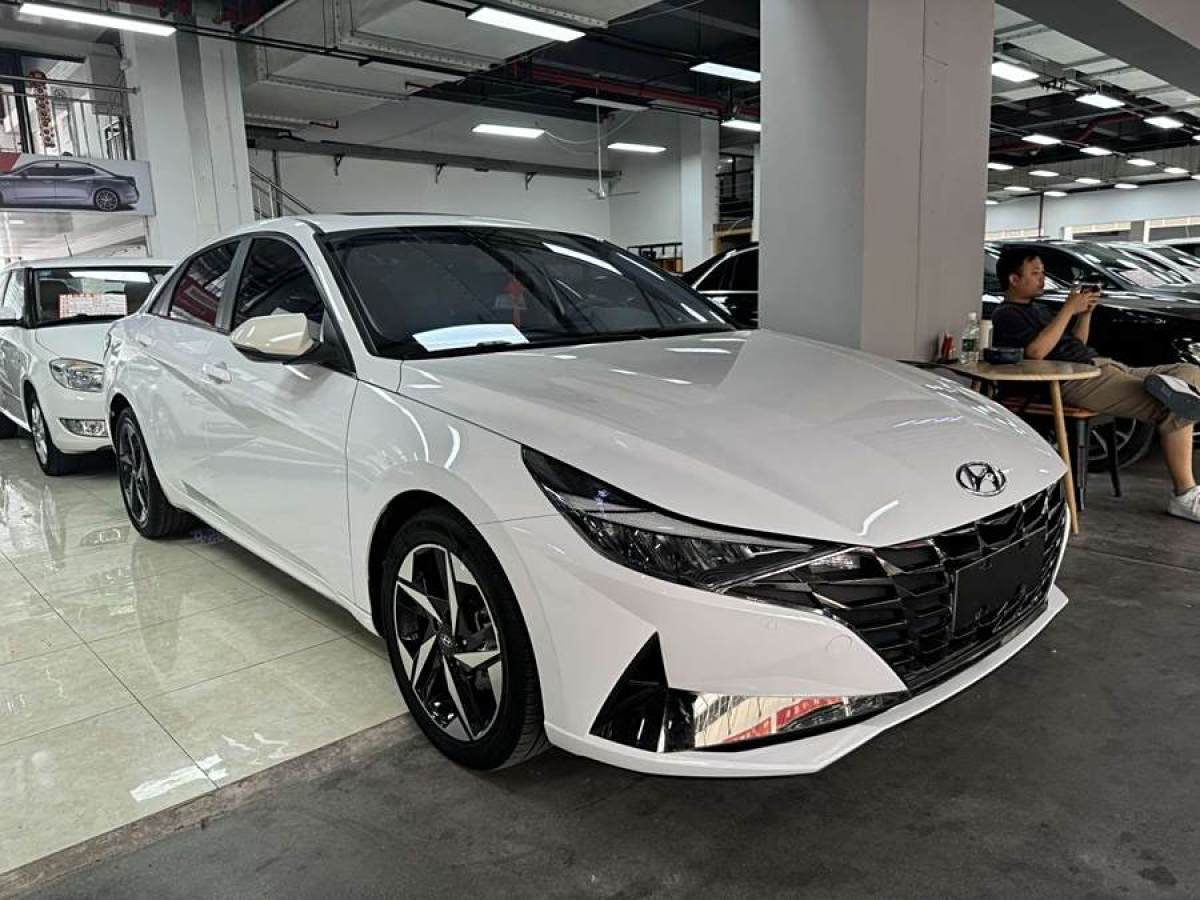 現(xiàn)代 伊蘭特  2022款 1.5L CVT GLS領(lǐng)先版圖片