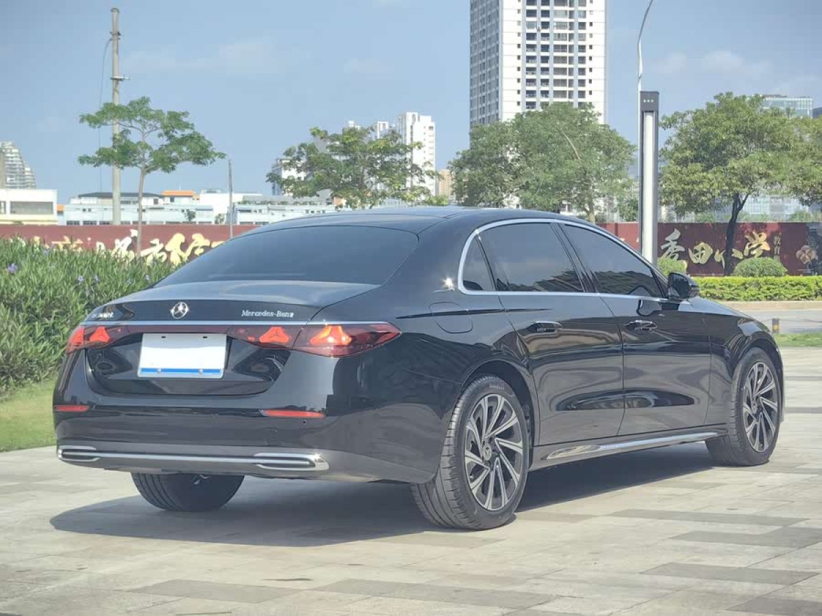 奔馳 奔馳E級  2025款 改款 E 300 L 豪華型圖片