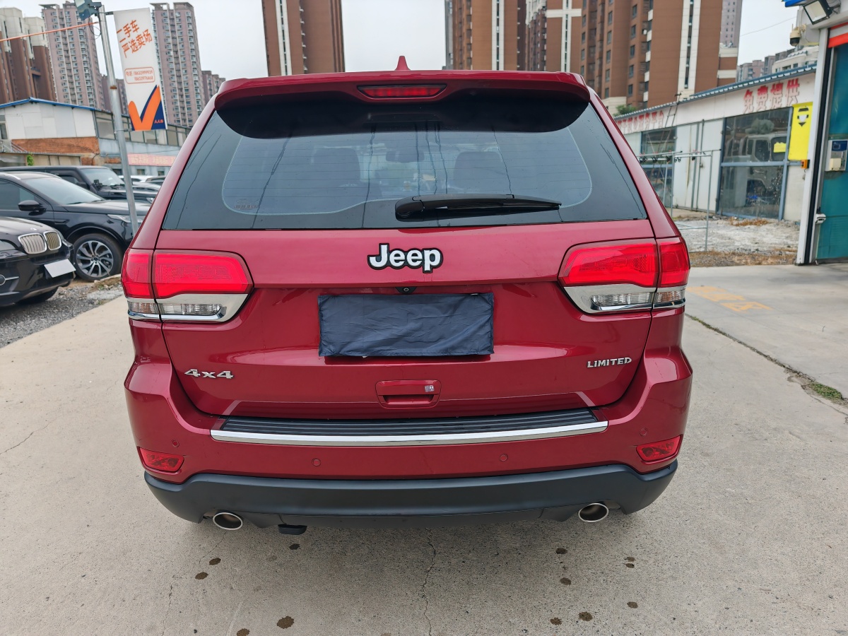 Jeep 大切諾基  2015款 3.6L 精英導(dǎo)航版圖片