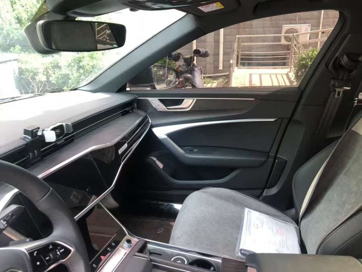 奧迪 奧迪A6L  2025款 45 TFSI quattro 臻選動感型圖片