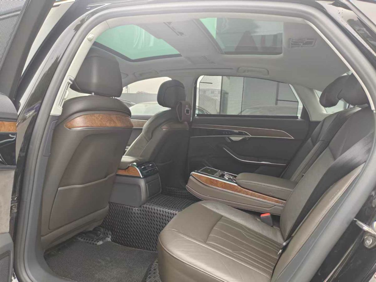 奧迪 奧迪S8  2020款 S8L 4.0TFSI quattro圖片