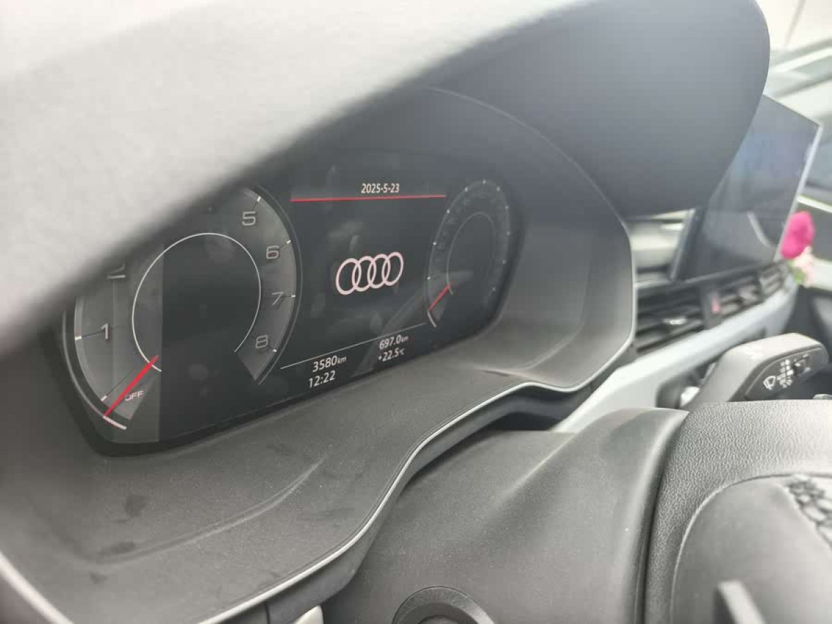 奧迪 奧迪A4L  2023款 40 TFSI 時(shí)尚動(dòng)感型圖片