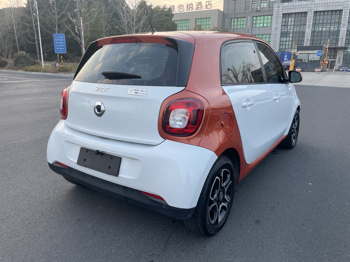 smart forfour  2016款 0.9T 66千瓦先鋒版圖片