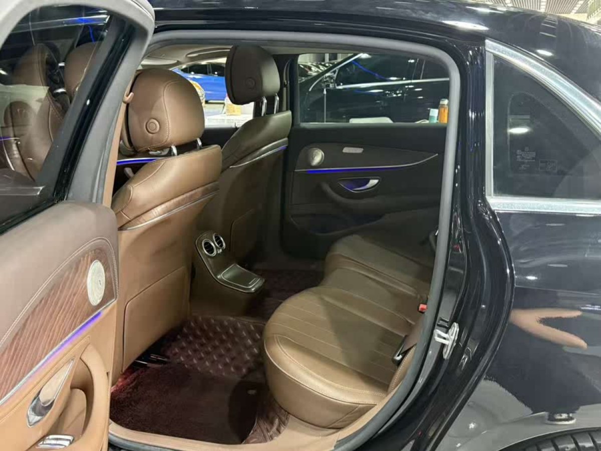 奔馳 奔馳E級(jí)  2021款 改款 E 300 L 時(shí)尚型圖片