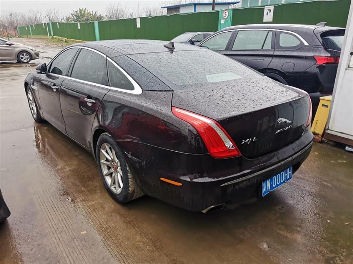 捷豹 XJ  2014款 XJL 2.0T 兩驅(qū)典雅商務(wù)版圖片