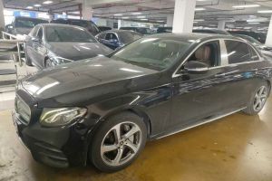 奔馳E級(jí) 奔馳 E 350 L 運(yùn)動(dòng)型 4MATIC