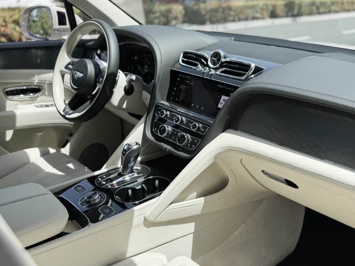賓利 添越  2021款 4.0T V8圖片