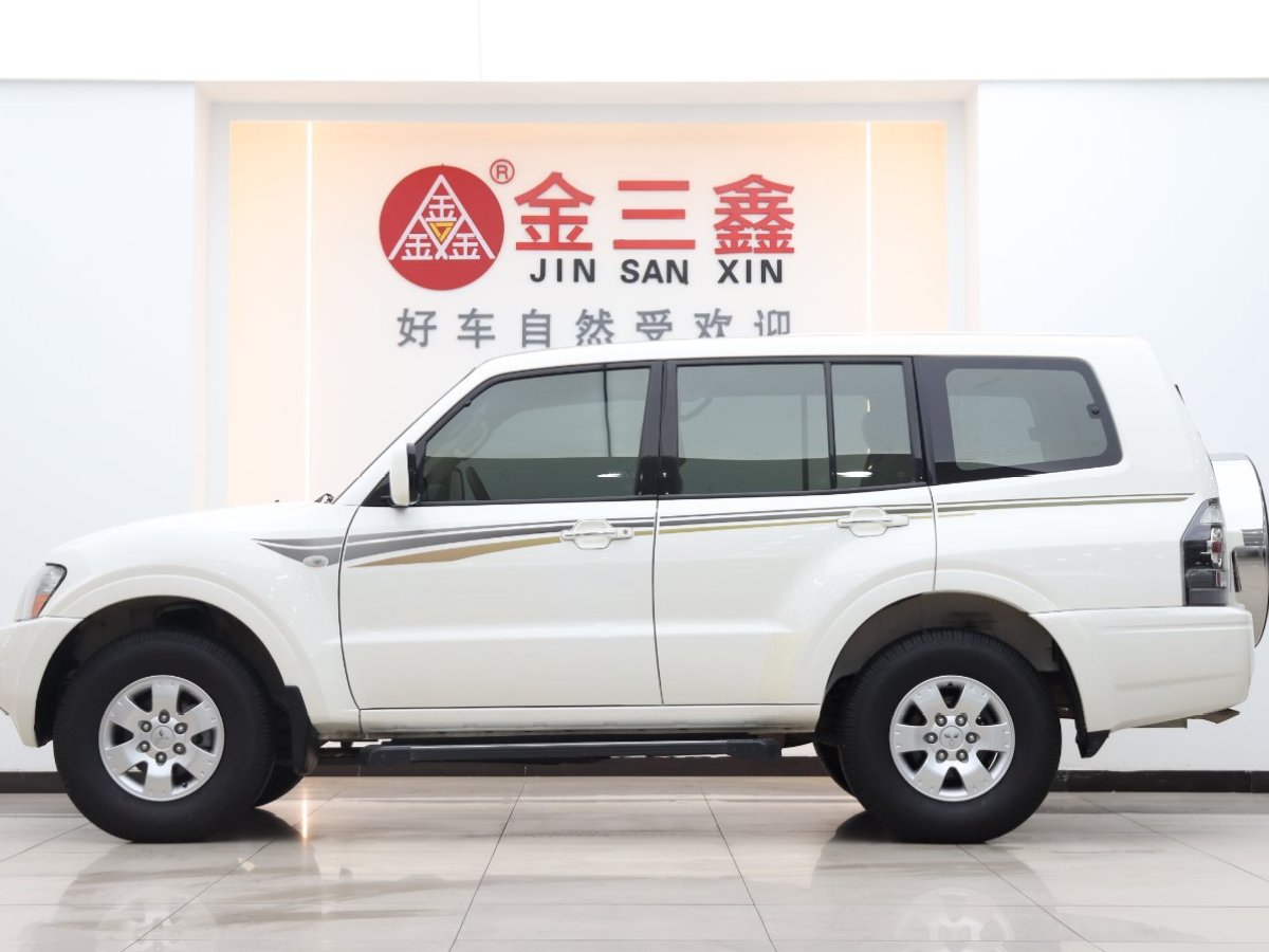 2011年4月三菱 帕杰羅  2011款 V73 3.0L MT GL