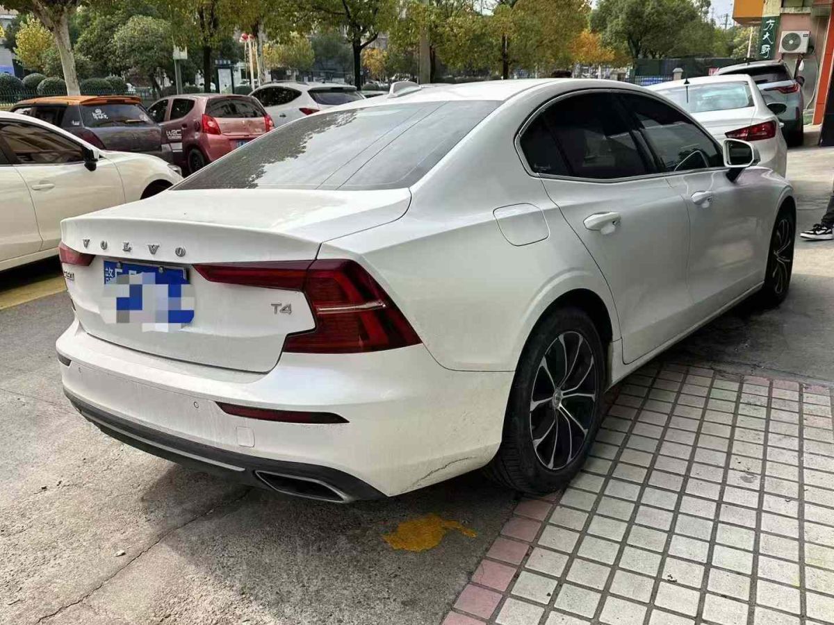 沃爾沃 S60L  2020款  T5 智進(jìn)進(jìn)階版圖片