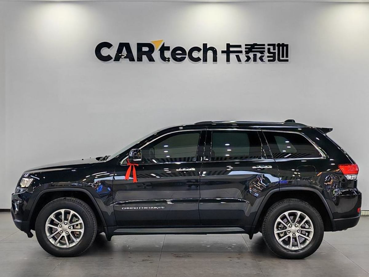 Jeep 大切諾基  2014款 3.6L 精英導(dǎo)航版圖片