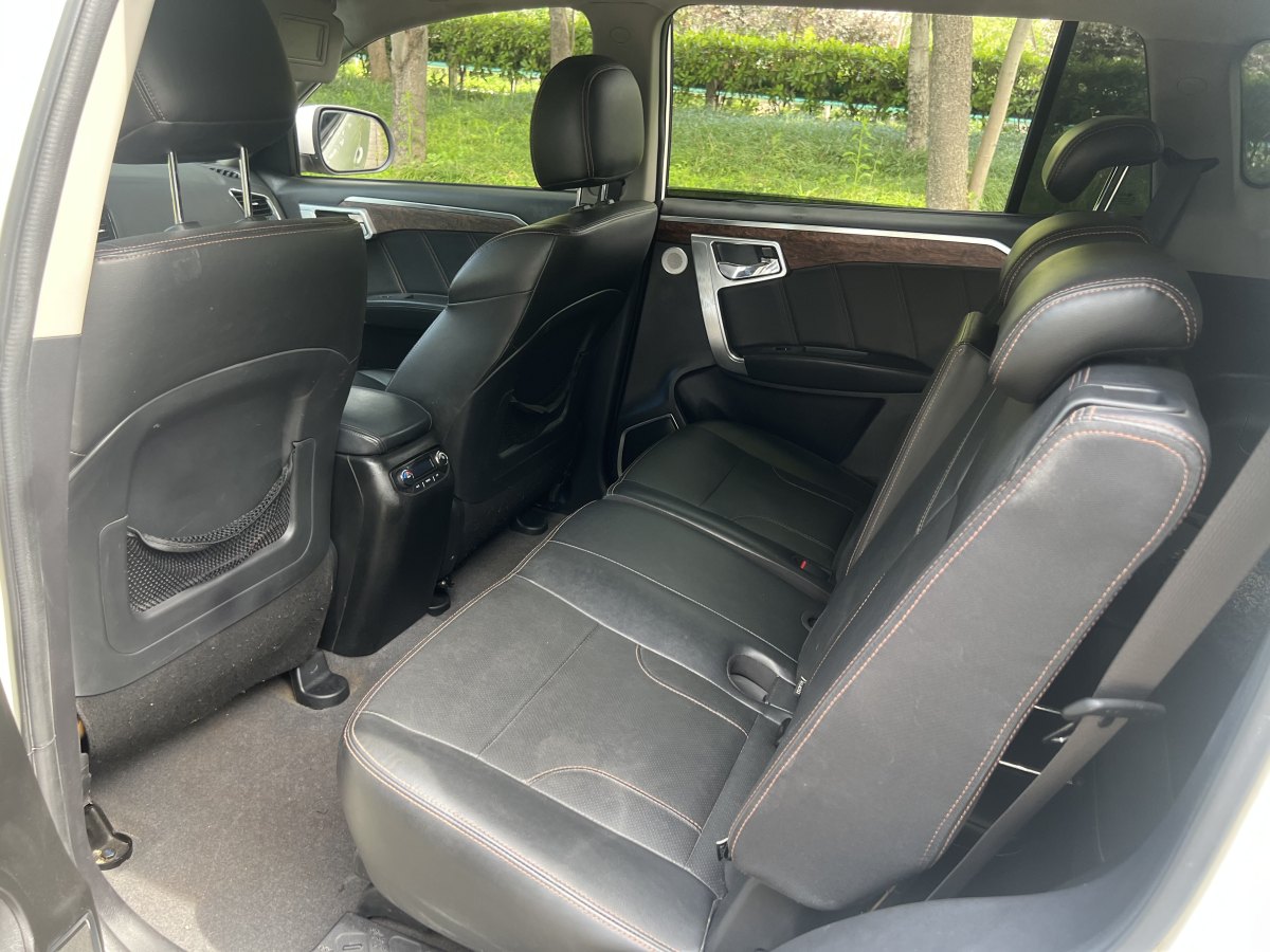 吉利 豪情SUV  2014款 2.4L 自動兩驅(qū)尊貴型圖片
