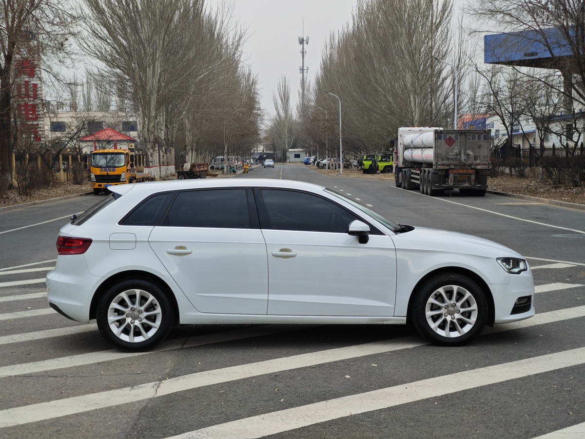 奧迪 奧迪A3  2016款 Sportback 35 TFSI 進(jìn)取型圖片