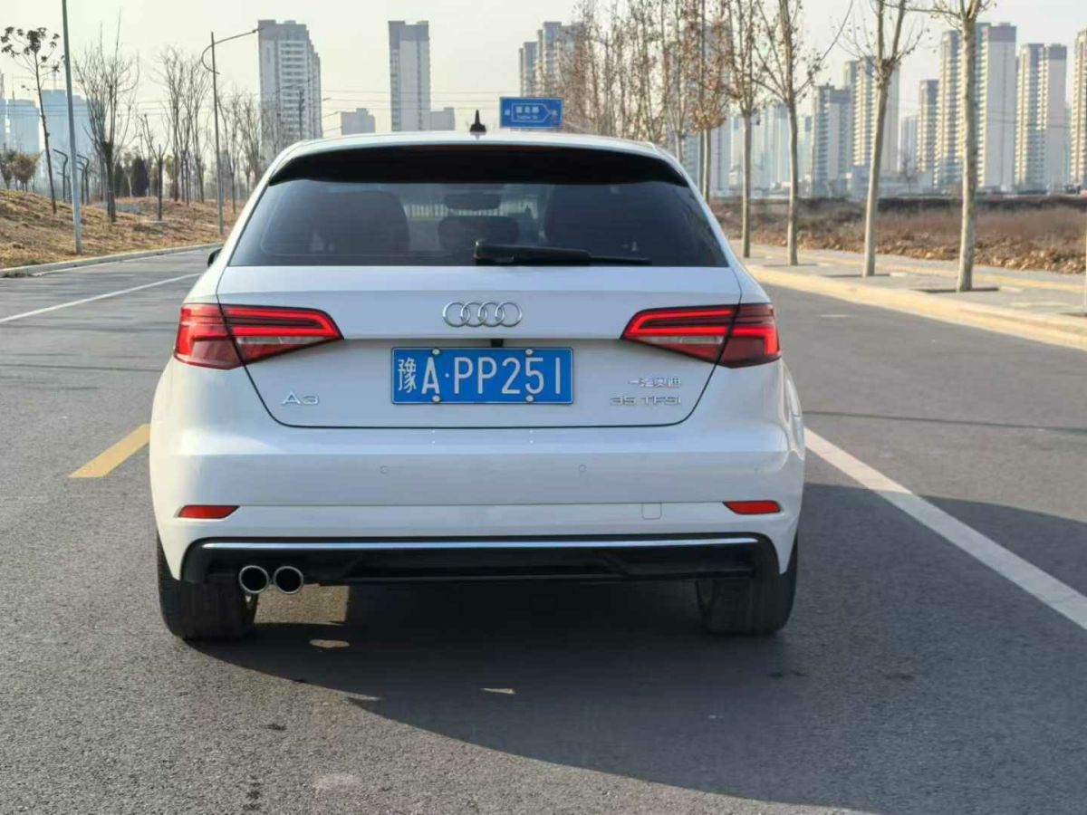 奧迪 奧迪A3  2021款 A3L Limousine 35 TFSI 時(shí)尚致雅型圖片