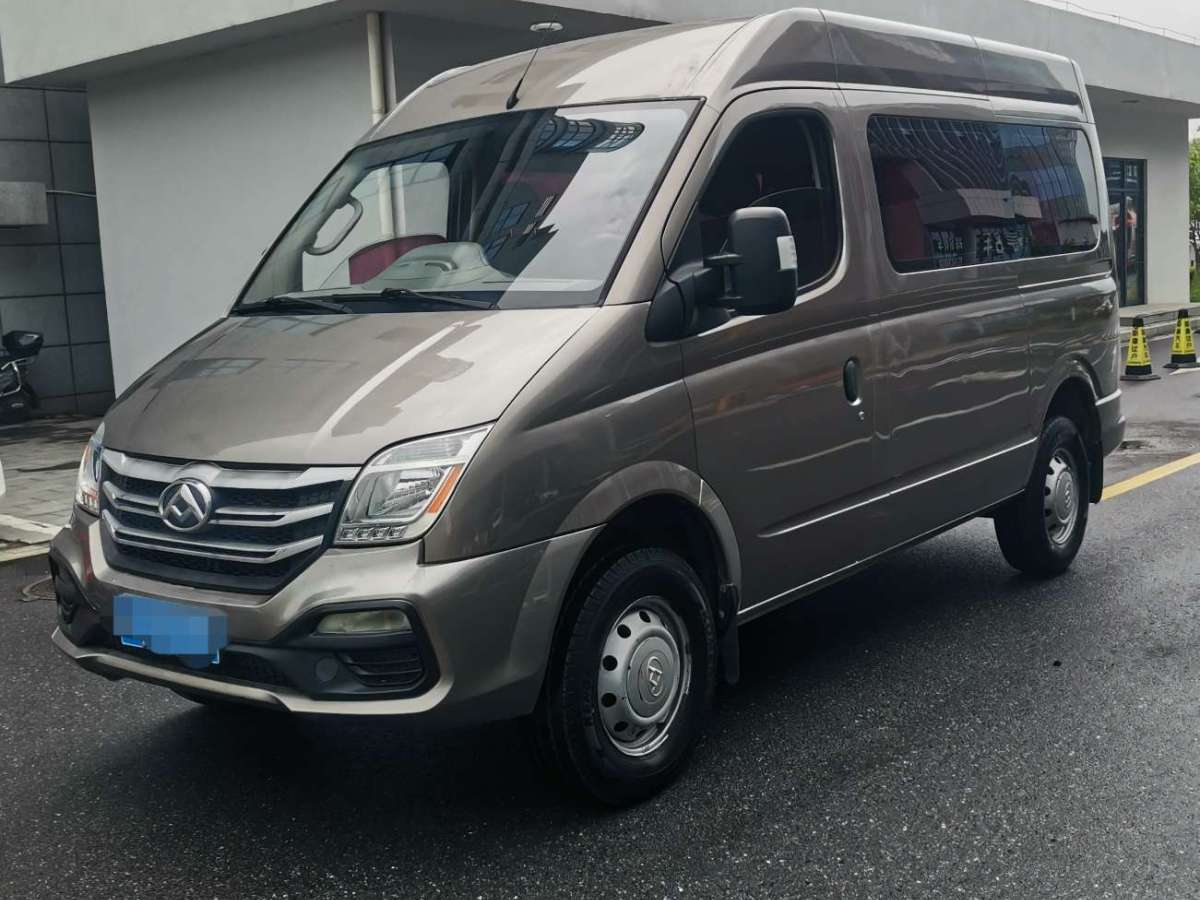 上汽大通 V80  2018款 2.5T 6擋手動(dòng)精英版短軸中頂5-6座圖片