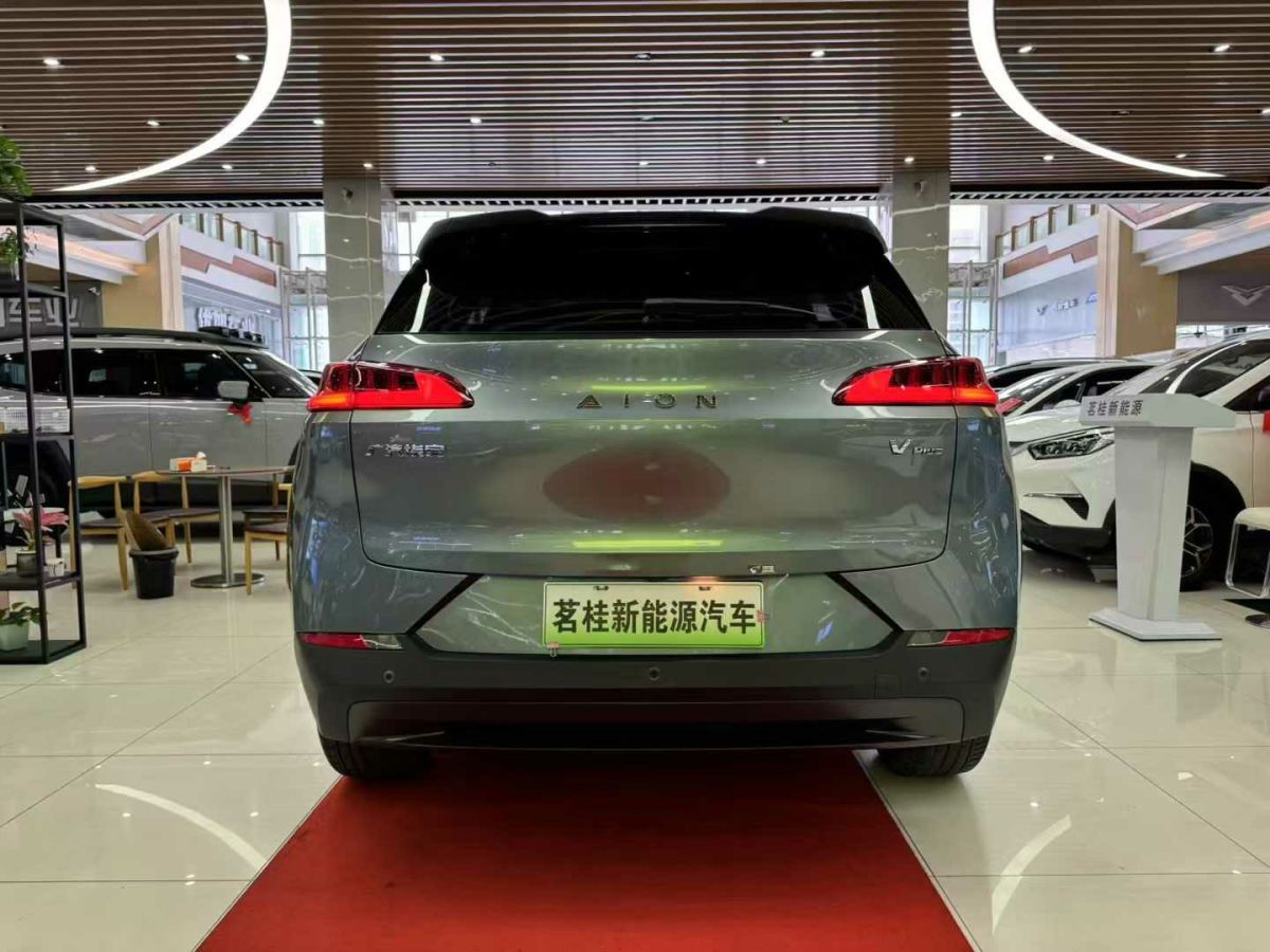 奔馳 V級(jí)  2022款 V 260 L 長(zhǎng)軸距尊貴版圖片