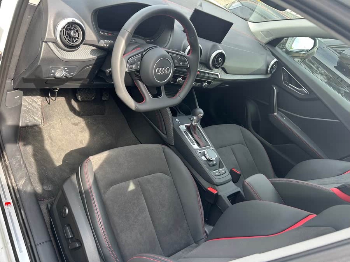 奧迪 奧迪Q2L  2024款 改款 35TFSI 豪華動(dòng)感型圖片