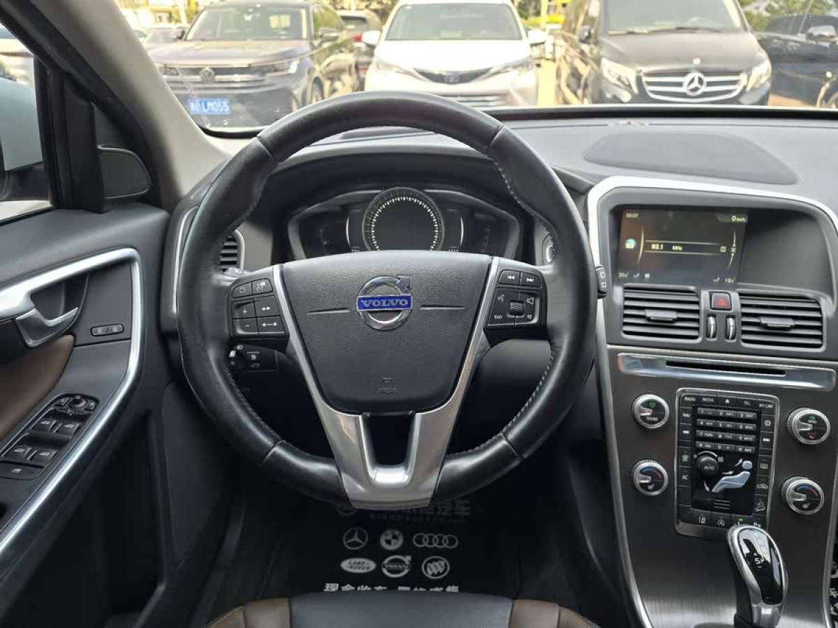 沃爾沃 XC60  2015款 T5 AWD 智遠(yuǎn)版圖片