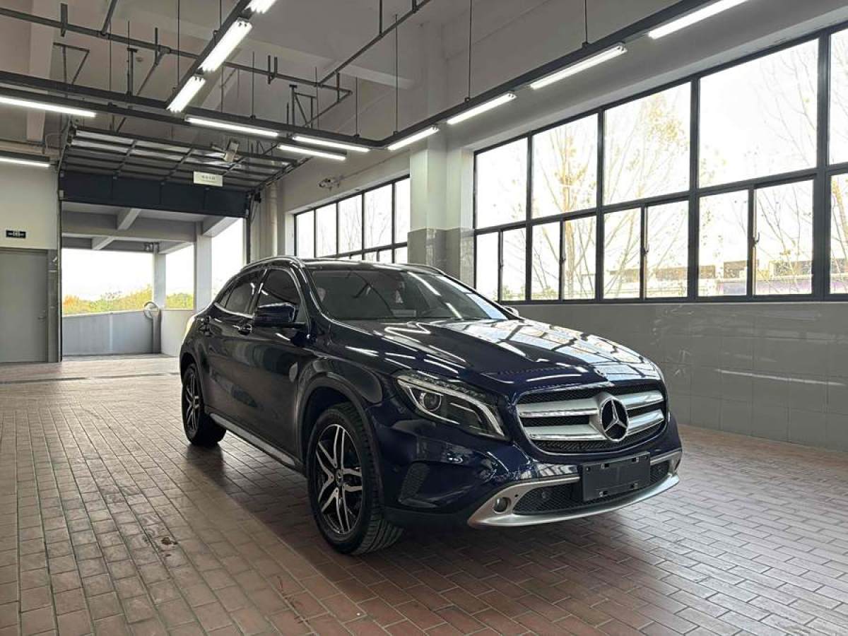 奔馳 奔馳GLA  2016款 GLA 220 4MATIC 時(shí)尚型圖片