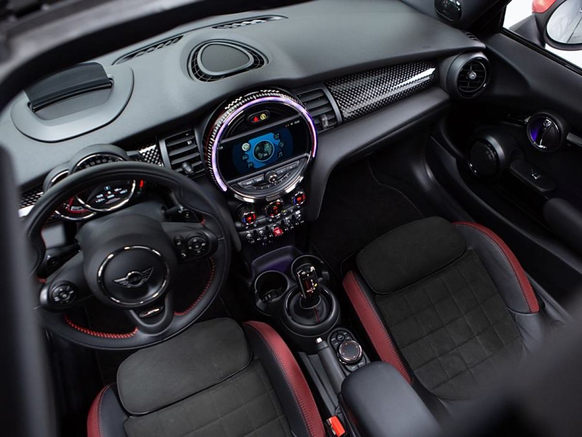 2018年12月MINI JCW  2018款 2.0T JOHN COOPER WORKS ALL-IN