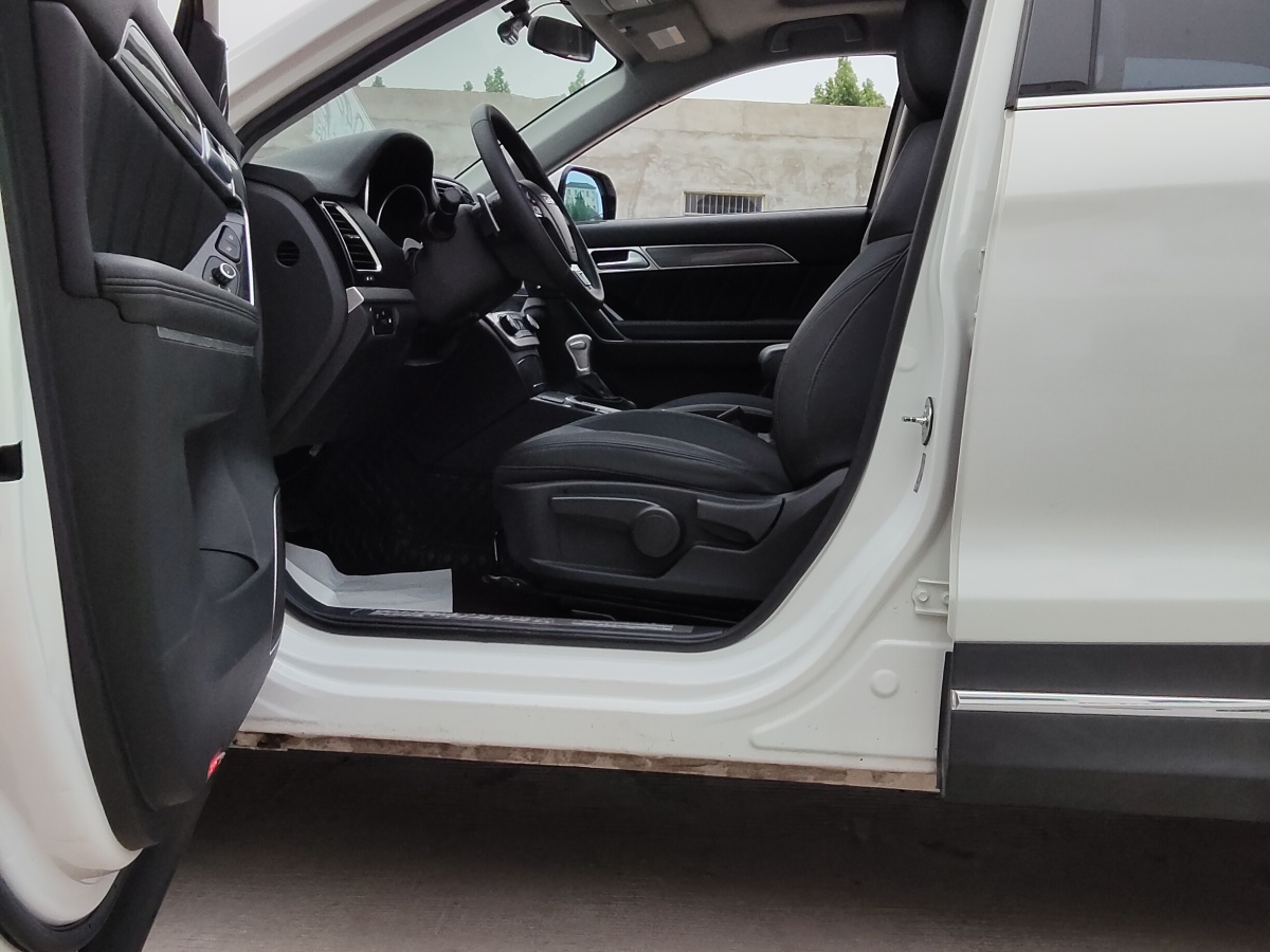 哈弗 H6 Coupe  2016款 藍(lán)標(biāo) 1.5T 自動(dòng)兩驅(qū)都市型圖片