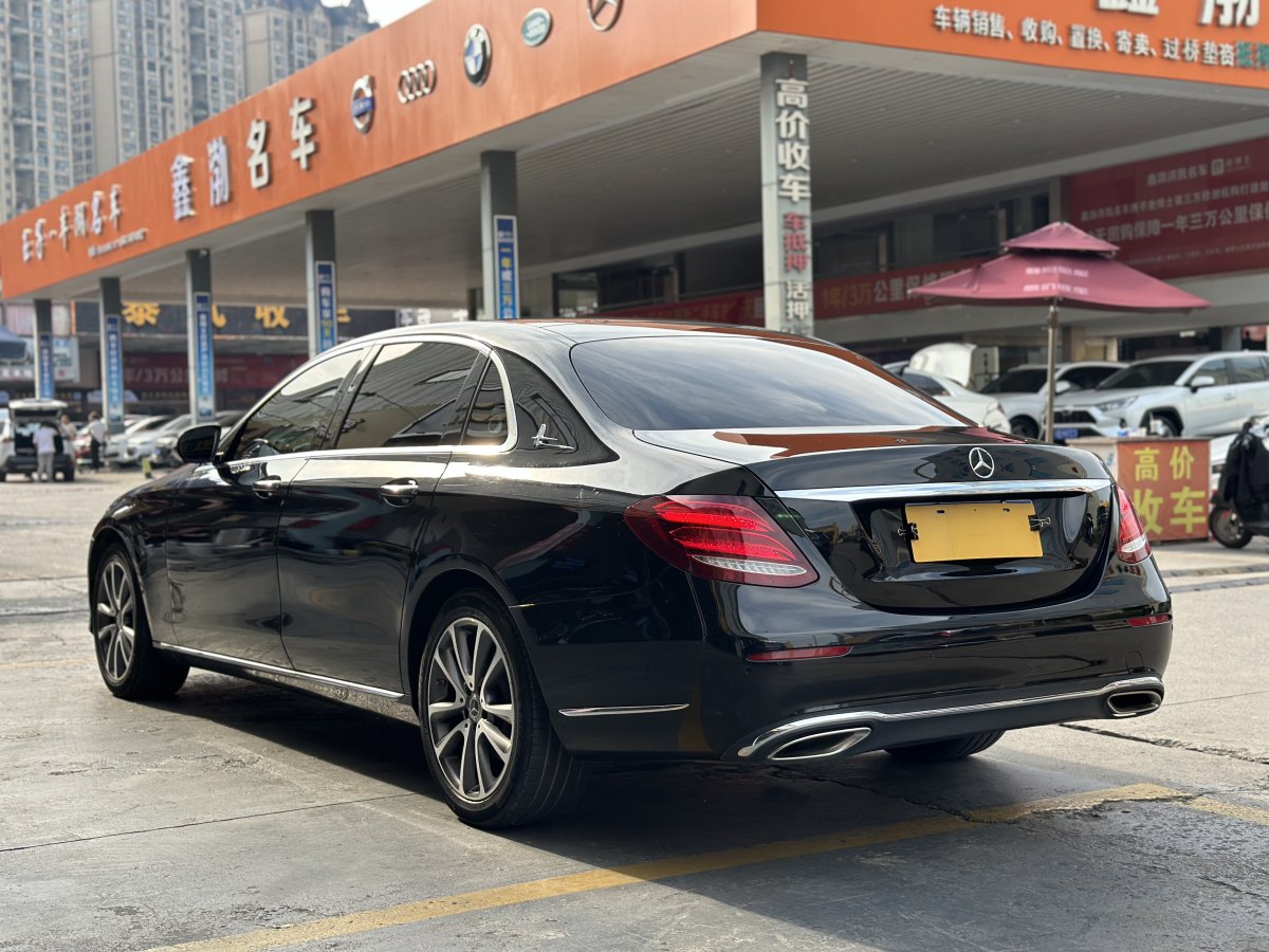 奔馳 奔馳E級(jí)  2019款 改款 E 300 L 豪華型圖片