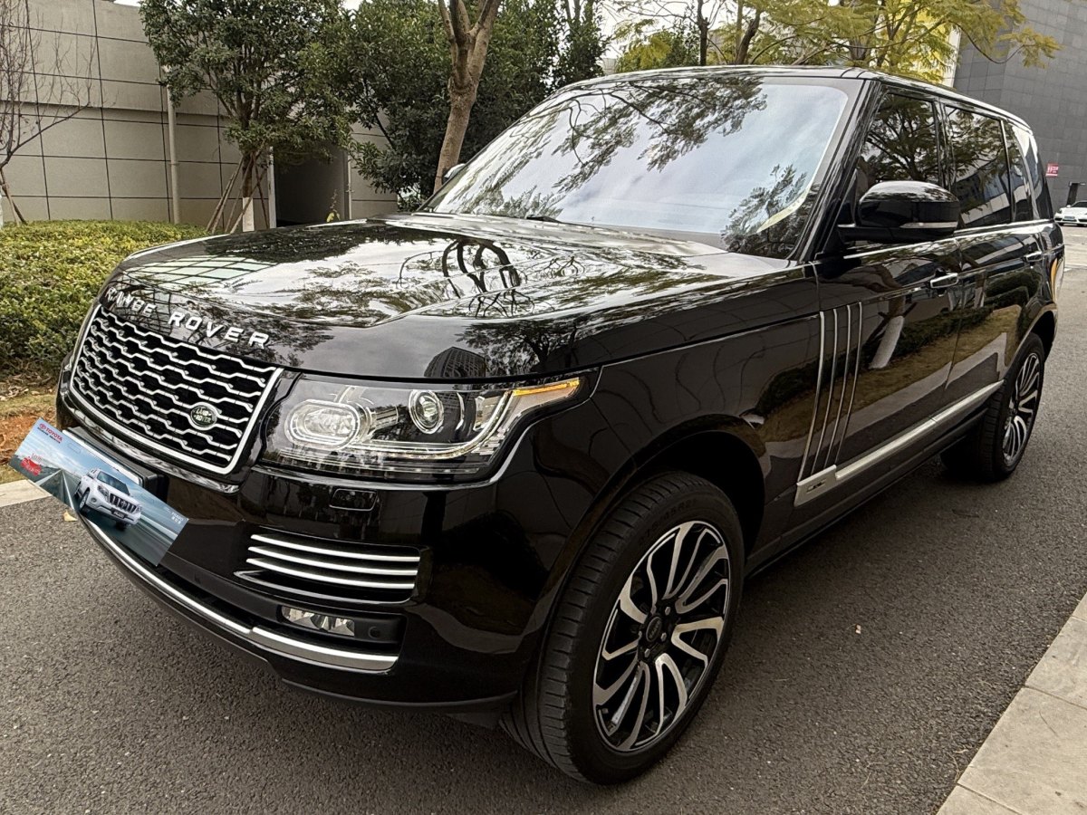 路虎 攬勝  2016款 3.0 V6 SC Vogue SE 尊崇創(chuàng)世加長版圖片