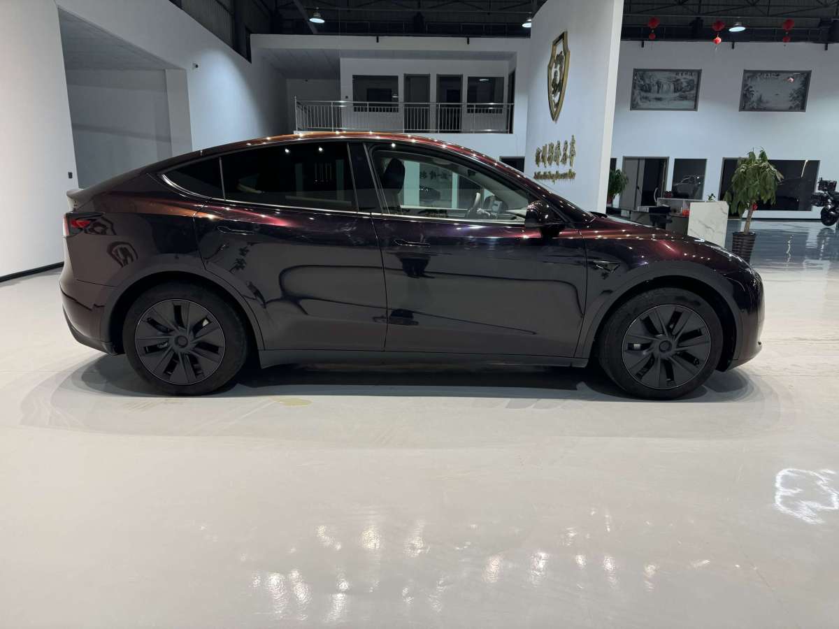 特斯拉 Model Y  2023款 后輪驅(qū)動(dòng)版圖片