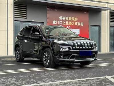 2020年12月 Jeep 自由光 2.0L 兩驅(qū)安全升級(jí)版圖片