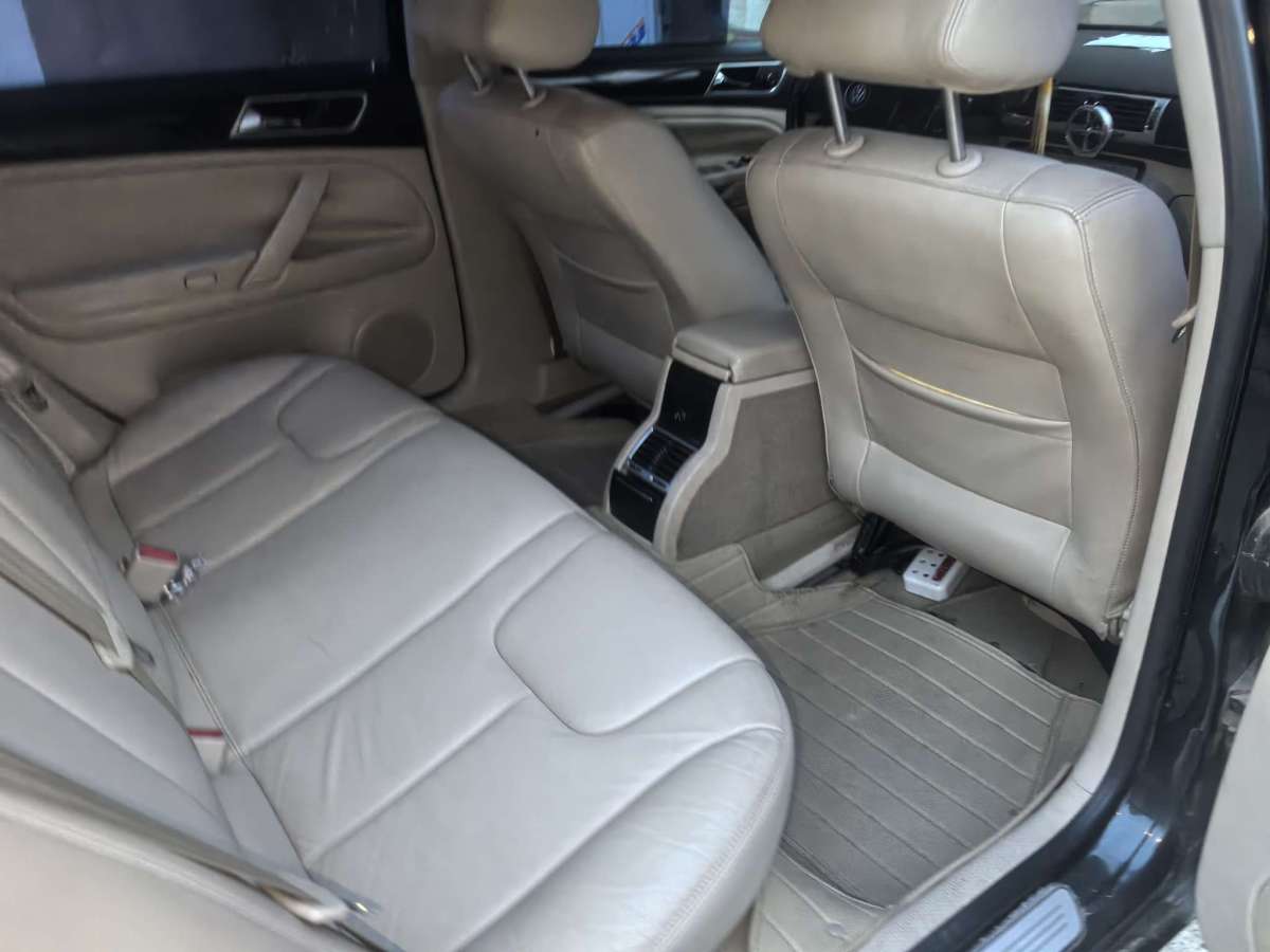 大眾 Passat領(lǐng)馭  2009款 2.0L MFI 手動(dòng)尊享型圖片