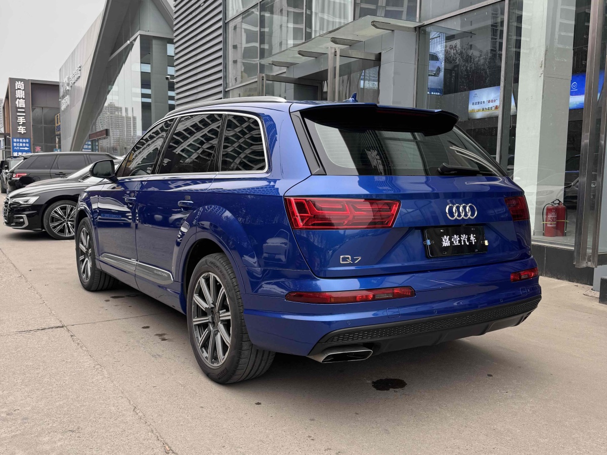 奧迪 奧迪Q7  2016款 45 TFSI S line運(yùn)動(dòng)型圖片