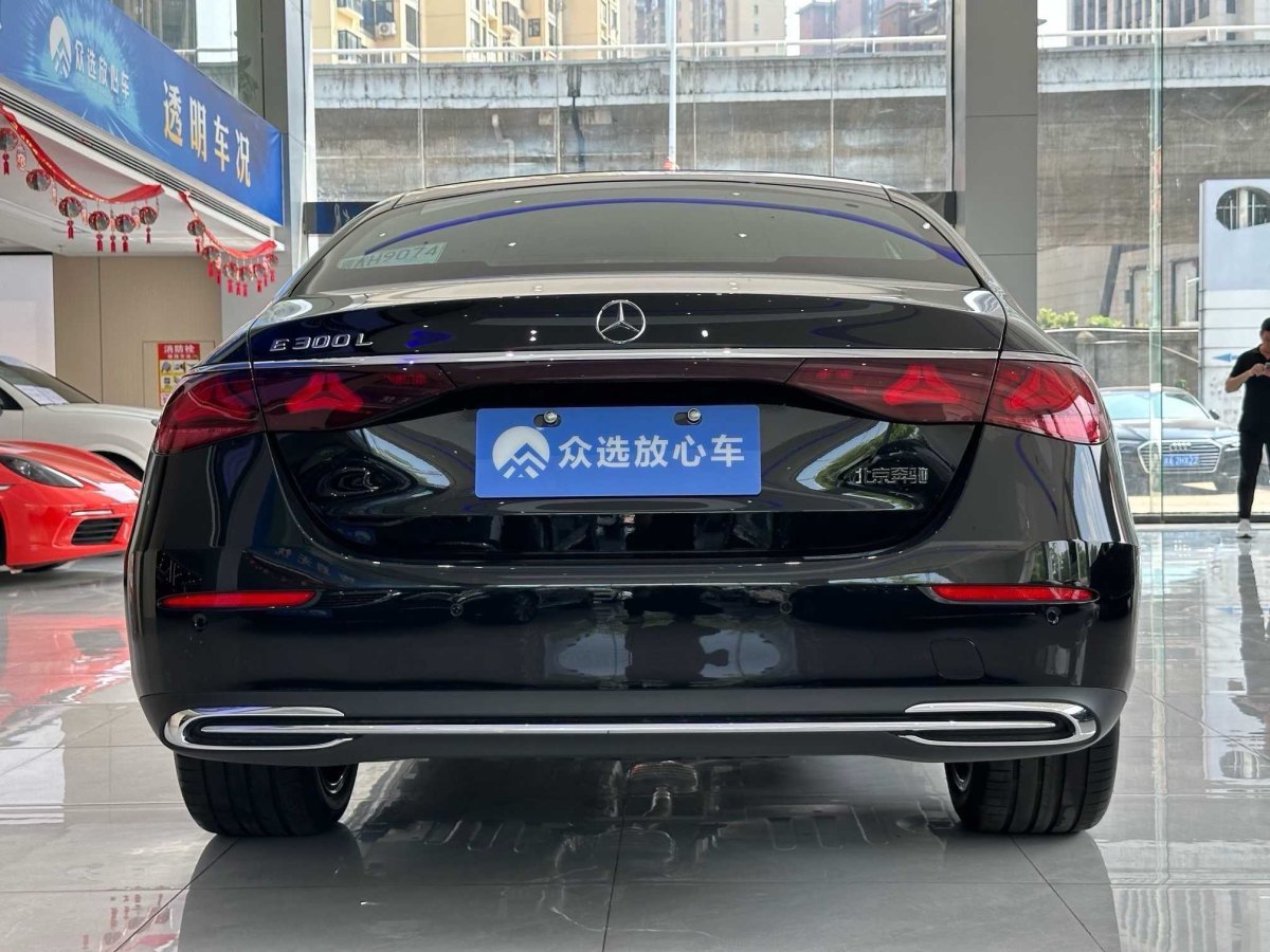 奔馳 奔馳E級  2019款 改款 E 300 L 豪華型圖片