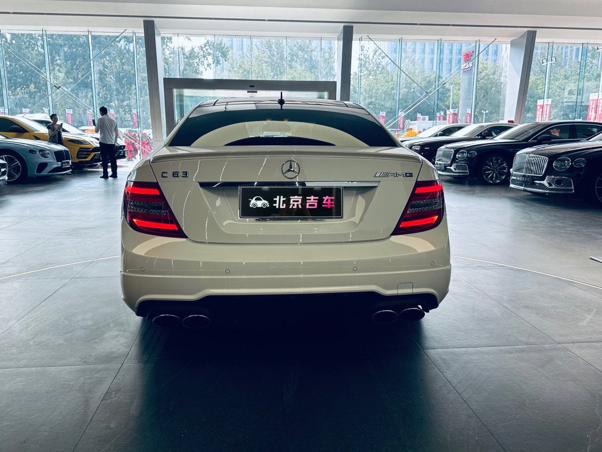 奔馳 奔馳C級(jí)AMG  2012款 AMG C 63 Coupe 動(dòng)感型圖片