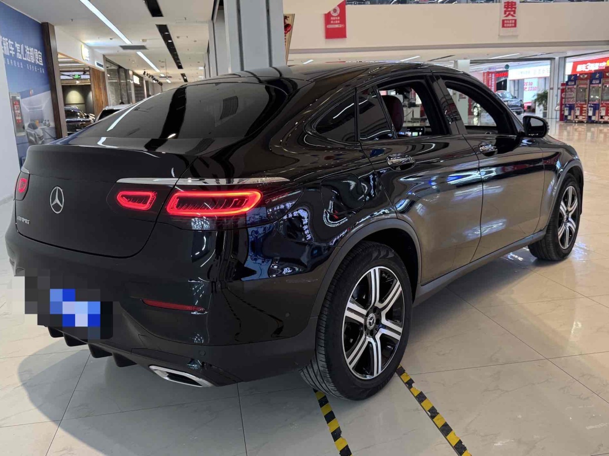 2022年6月奔馳 奔馳GLC  2022款 改款 GLC 260 4MATIC 轎跑SUV