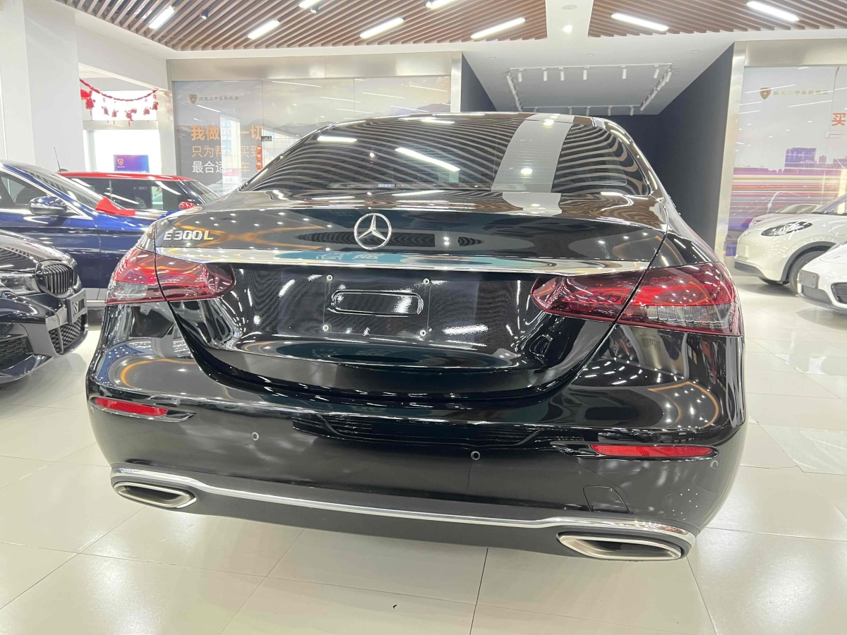 奔馳 奔馳E級(jí)  2021款 改款 E 300 L 豪華型圖片