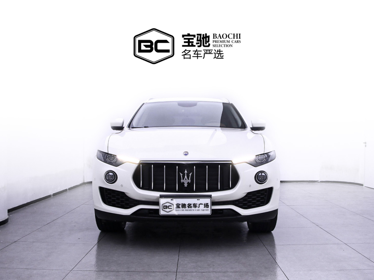 瑪莎拉蒂 Levante  2018款 3.0T 350Hp 標(biāo)準(zhǔn)版圖片