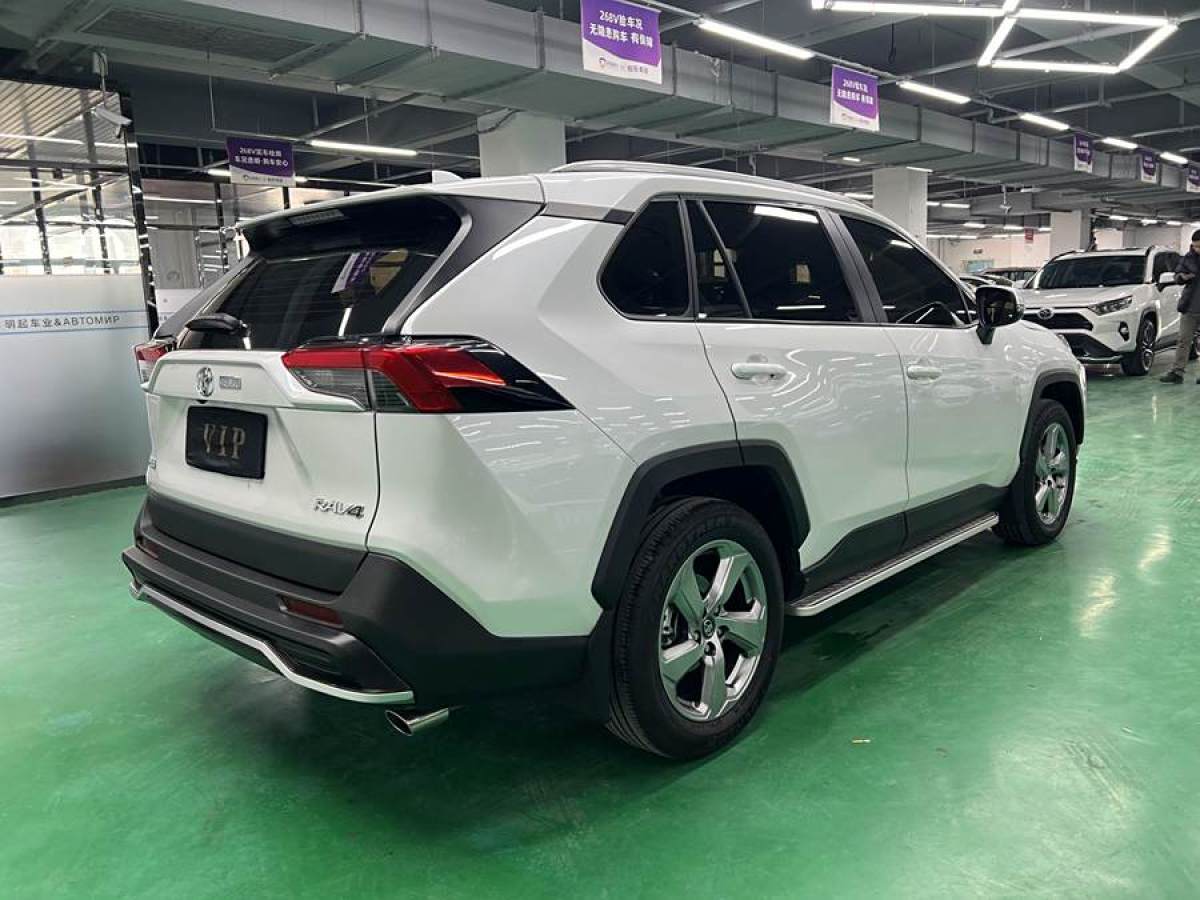 豐田 RAV4榮放  2021款 2.0L CVT兩驅(qū)風(fēng)尚PLUS版圖片