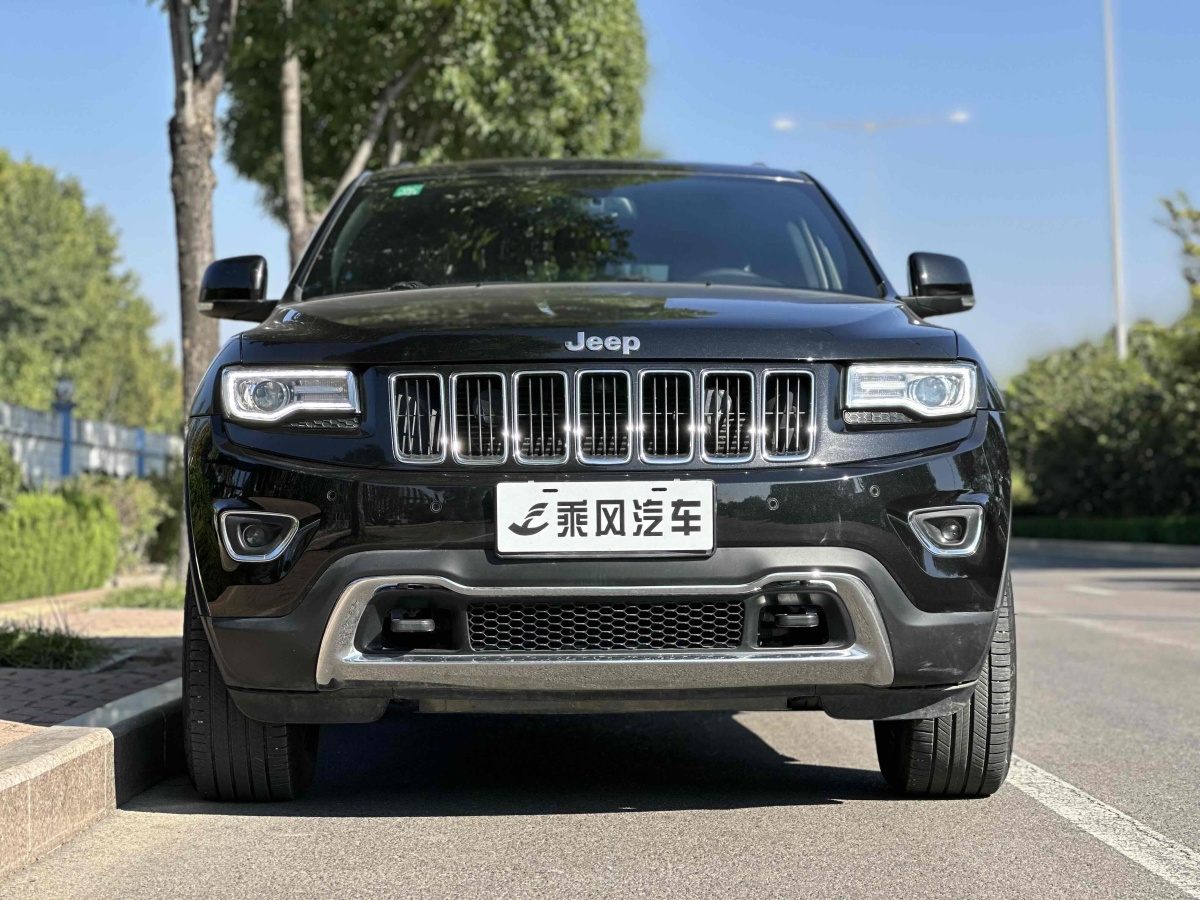 2013年6月Jeep 大切諾基  2014款 3.6L 精英導(dǎo)航版