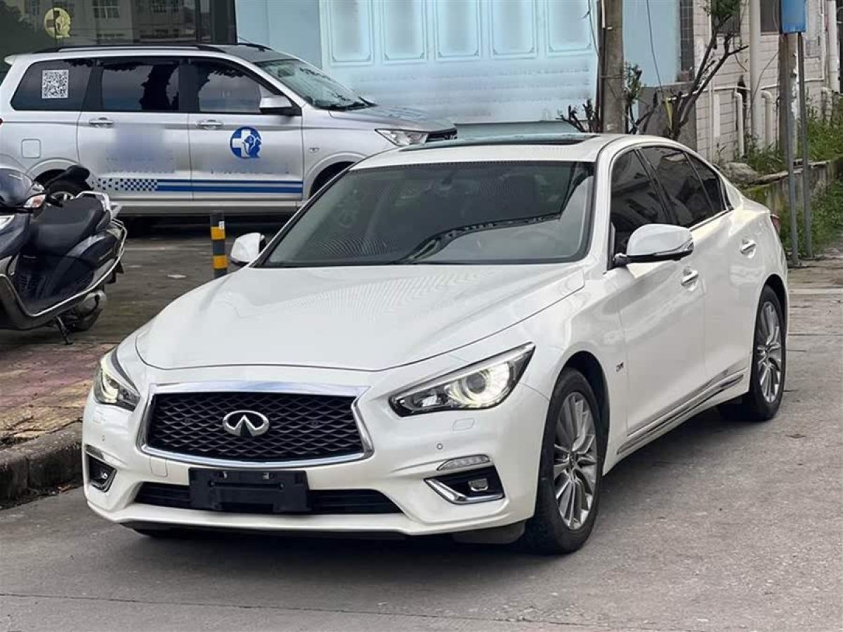 英菲尼迪 Q50L  2018款 2.0T 進(jìn)享版 國(guó)VI圖片