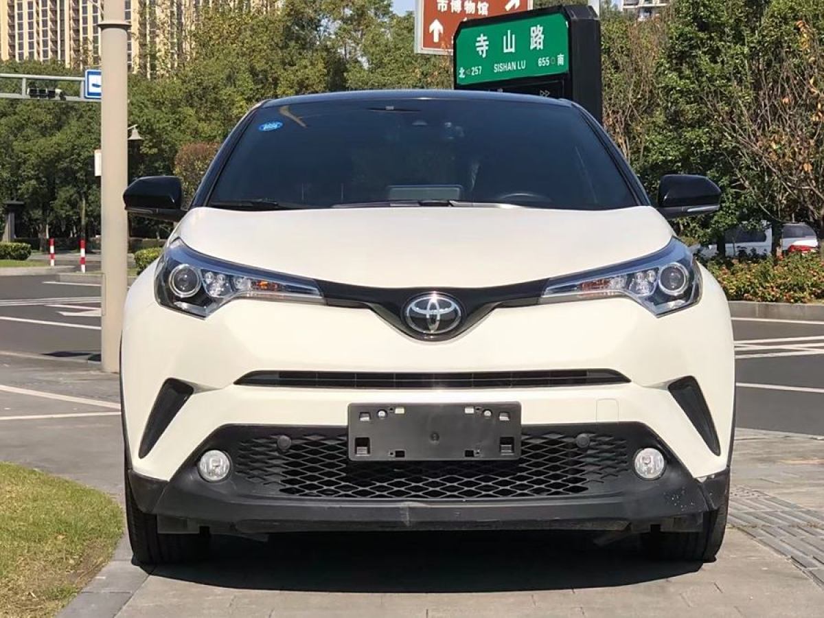 豐田 C-HR  2020款 2.0L 豪華版圖片