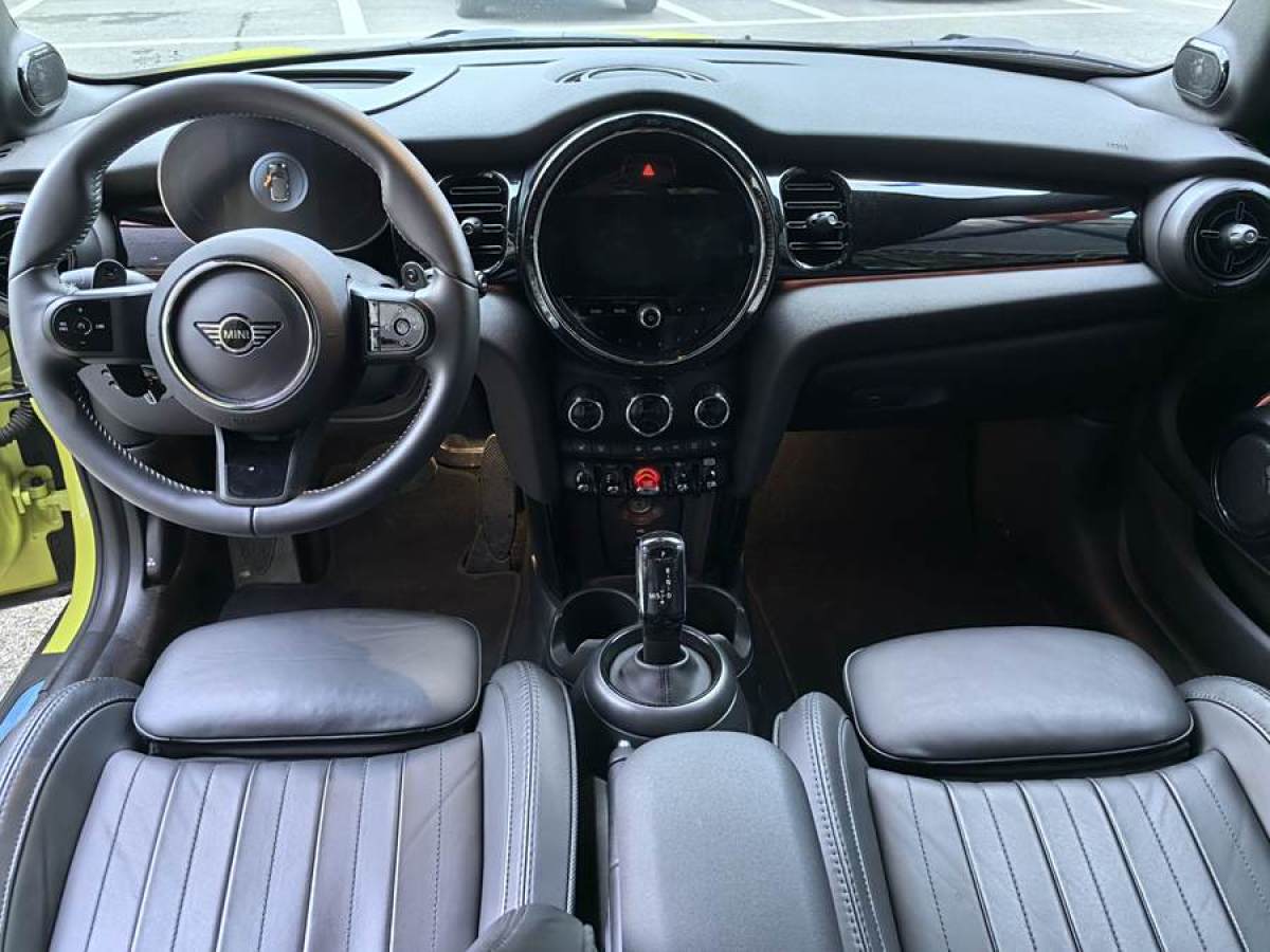 MINI MINI  2023款 2.0T COOPER S CABRIO 藝術(shù)家圖片