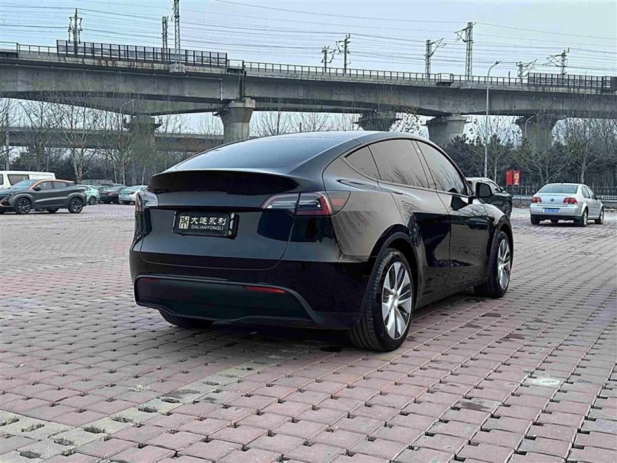 特斯拉 Model 3  2022款 后輪驅(qū)動版圖片