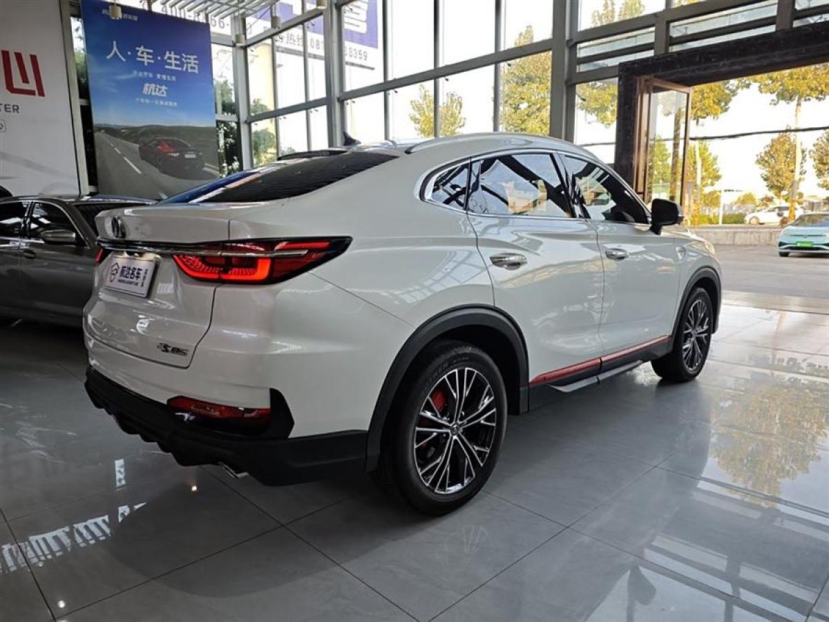 長(zhǎng)安 CS85 COUPE  2023款 1.5T DCT尊貴型圖片