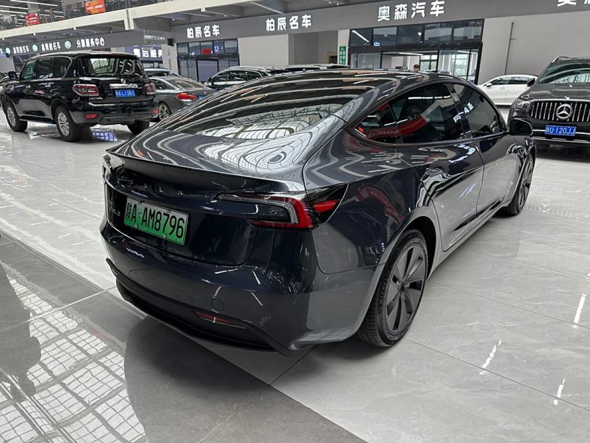 特斯拉 Model 3  2023款 后輪驅(qū)動(dòng)版圖片