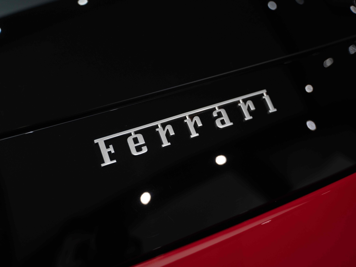 2020年11月法拉利 F8 Tributo  2019款  3.9T V8